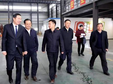 市委書(shū)記嚴華巡查企業(yè)安全生產(chǎn)